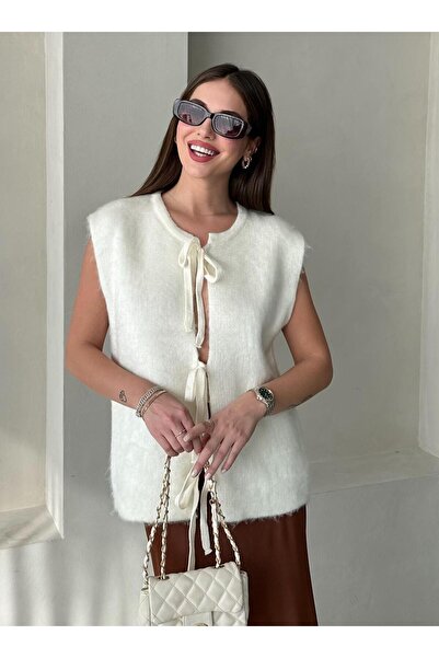 Laluvia Ecru színű, elöl megkötős gyapjú mellény