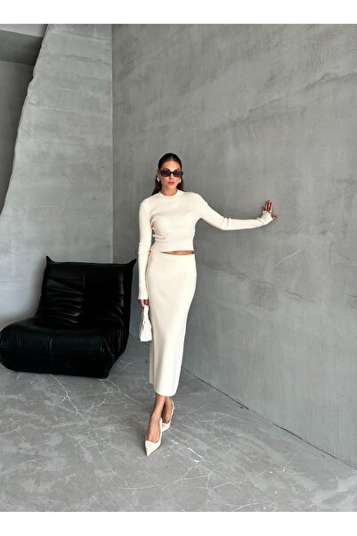 Laluvia Cream Slim Flexible Knitwear Skirt Suit