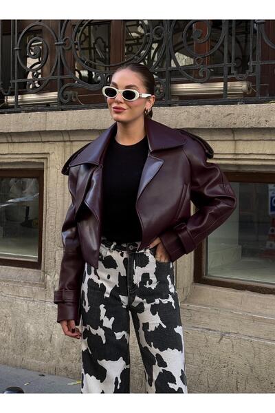 Laluvia Trenci scurt din piele cu design detaliat roșu Claret