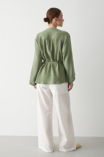 Laluvia Khaki Multi-Button Kimono