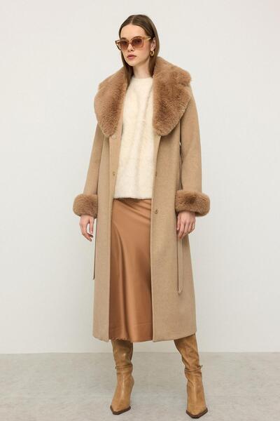 Olcay Μακρύ παλτό με γιακά και αποσπώμενα μανίκια με γούνα A.KAMEL 3088
