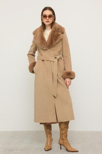 Olcay Μακρύ παλτό με γιακά και αποσπώμενα μανίκια με γούνα A.KAMEL 3088