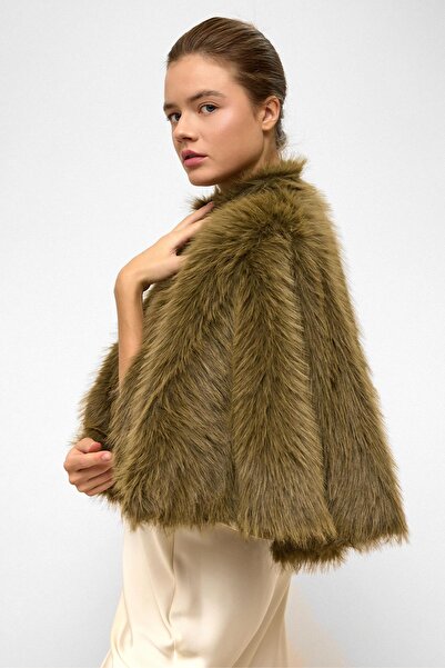 Olcay Short Faux Fur Poncho Khaki 1013