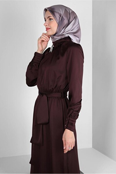 Alvina TAŞ DETAYLI KUŞAKLI SATEN ELBİSE 43510