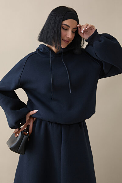 InStyle Темно-синій костюм зі спортивною спідницею з рукавом-балон