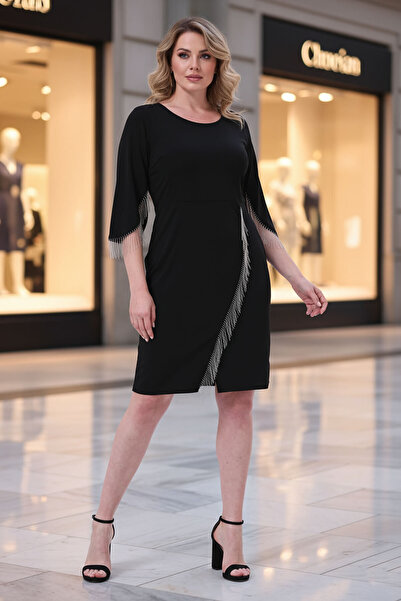 Dilay Boutique Zincir Detaylı Bisiklet Yaka Elbise