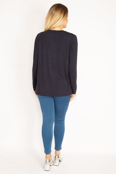 Şans Women's Large Size Navy Blue Print Detailed Viscose Blouse 65n30457