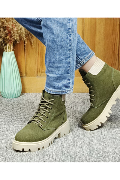 EVEREST SHOES Γυναικείες μπότες με αντιολισθητική σόλα από πολυελαστικό χακί σουέντ