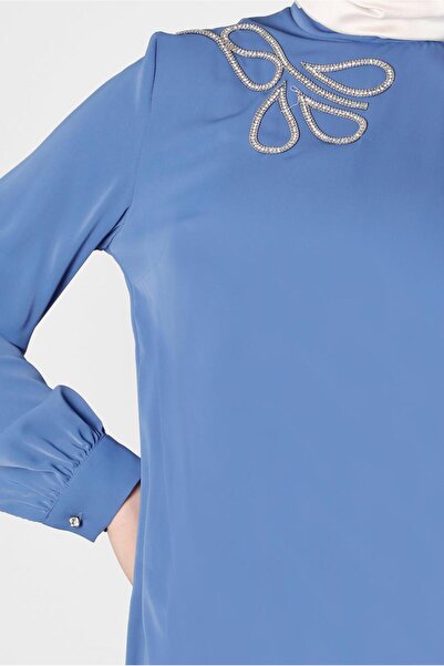 Alvina ΤΟΥΝΙΚΑ ΜΕ ΠΕΤΡΑ ΕΚΤΥΠΩΜΕΝΗ ΜΕ ΛΕΠΤΟΜΕΡΗ ΣΥΝΔΕΣΗ ΣΤΟ ΛΟΥΡΙ 43534