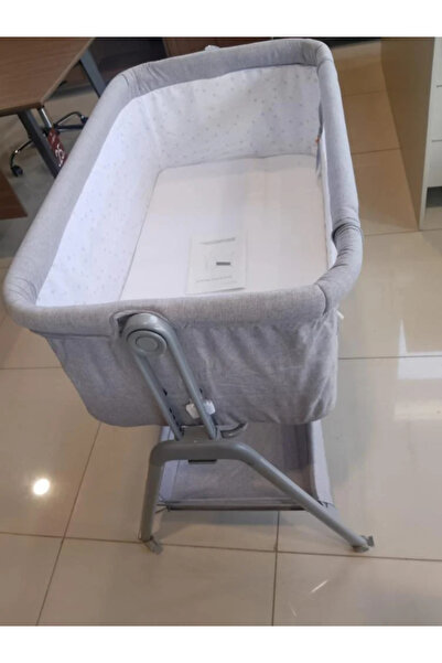 DEC34 A bed that holds your baby safely and comfortably