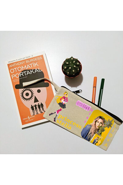 lovver حامل أقلام بتصميم مانيفست جروب وينكس ليديا