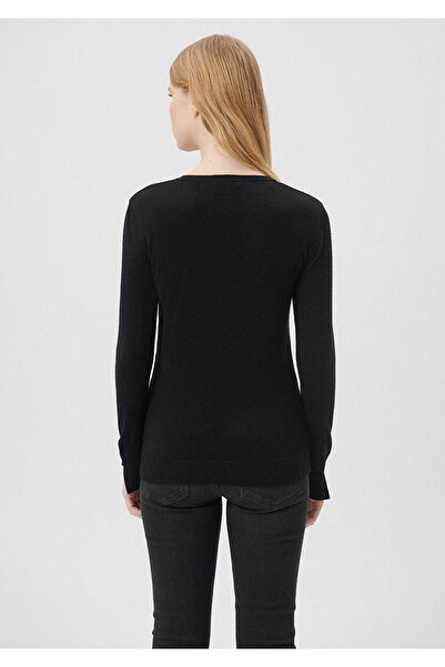 Mavi V Yaka Siyah Kazak Slim Fit / Dar Kesim 171346-900