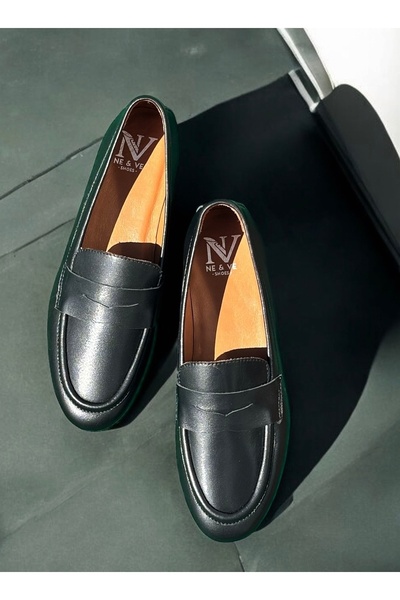 NE&VE SHOES Чорні жіночі лофери з натуральної шкіри
