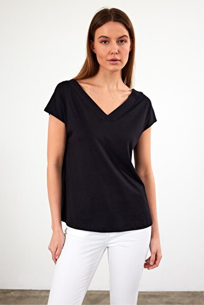 VENA Μπλουζάκι Almira με λαιμόκοψη V με λεπτομέρεια στην πλάτη (Modal) - Μαύρο
