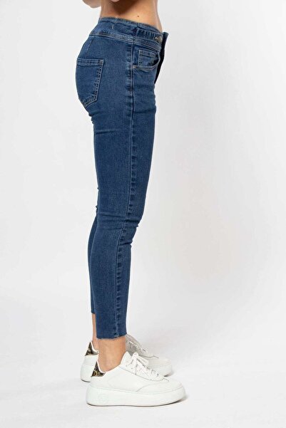 mica بنطال جينز ضيق بخصر عالٍ