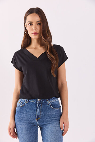 VENA Almira V Yaka Sırtı Detaylı Modal Tişört(TENCEL)(TM) - SİYAH