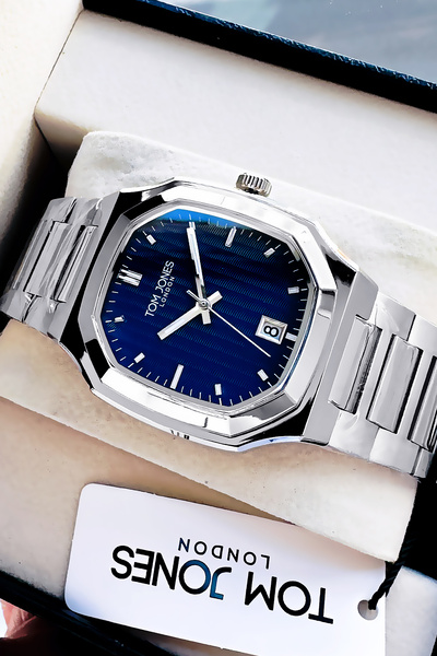 Tom Jones Erkek Kol Saati 3 Atm Su Geçirmez Gümüş Renk Çelik Kordon Gnc4603c4