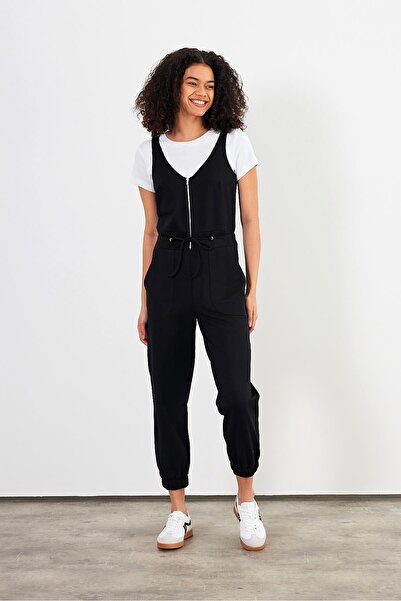 VENA Veronica V-Neck Sleeveless Jumpsuit-Black