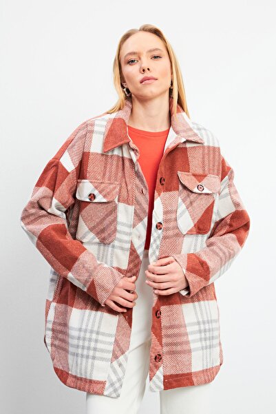 VENA Жіночий оверсайз червоно-чорний картатий сорочковий піджак