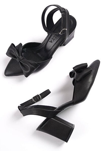 DİVOLYA Derin Siyah Cilt Fiyonklu Topuklu Günlük Ayakkabı