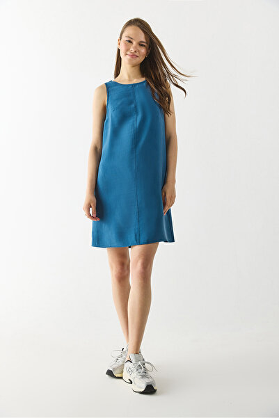 VENA Φόρεμα Miranda με απαλή υφή με λαιμόκοψη και κανονική εφαρμογή (CUPRO)-Indigo