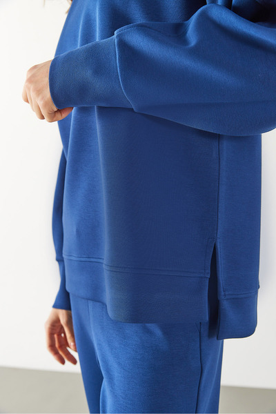 VENA Жіночий м'який світшот CUPRO NAVY (з велосипедним коміром і розрізом збоку)