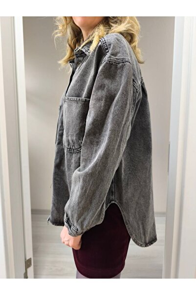 HSNGIYIM Antique Button Detail Denim Shirt