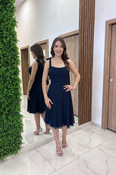 By Saygı Жіноча коротка сукня з шнурівкою на плечах і підкладкою