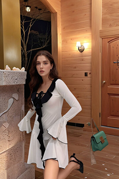 Lesa Wear Yumuşacık Fırfır Detaylı Likralı Kruvaze Mini Gece Elbisesi