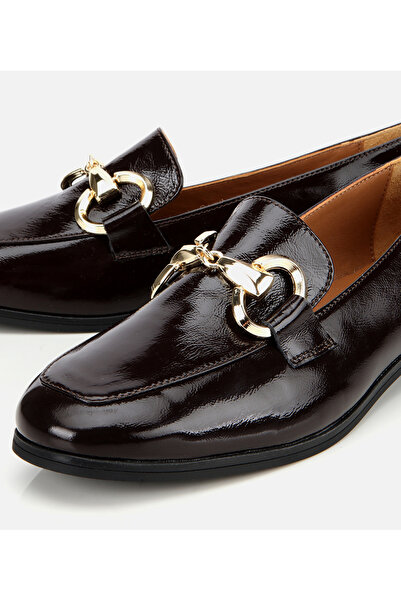 Hotiç Kadın Rugan Deri Kahverengi Tokalı Klasik Loafer