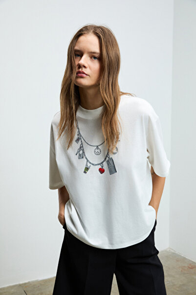 GRIMELANGE Bemajo women's soft and flexible fabric print detailed crew neck white t-shirt