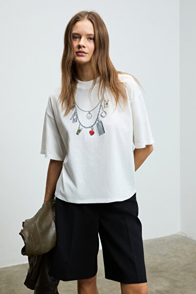 GRIMELANGE Bemajo women's soft and flexible fabric print detailed crew neck white t-shirt