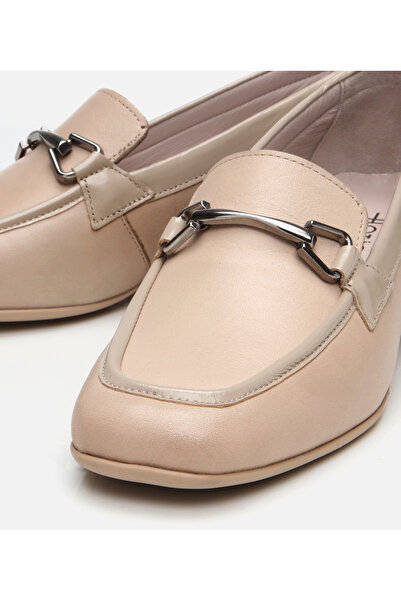 Hotiç Kadın Deri Bej Tokalı Loafer