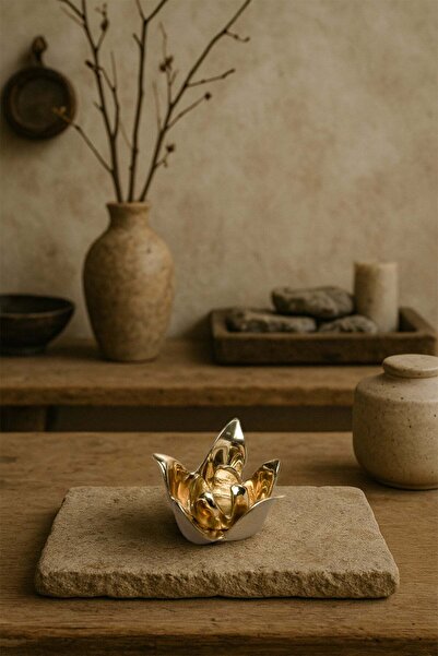 Barine Çiçek Şekinde Mat Pirinç Tütsülük Dekoratif Obje Gold 4 cm 4 cm