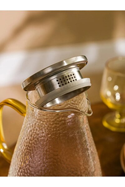 Kapris Metal Kapaklı Kabartma Desenli Cam Sürahi SA6855