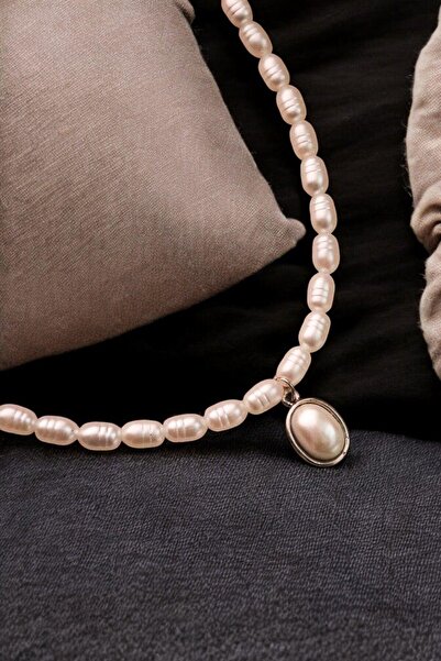 EUROMODA Heart Design Mother of Pearl Color Oval Pearl Design Necklace Earrings Jewelry Set