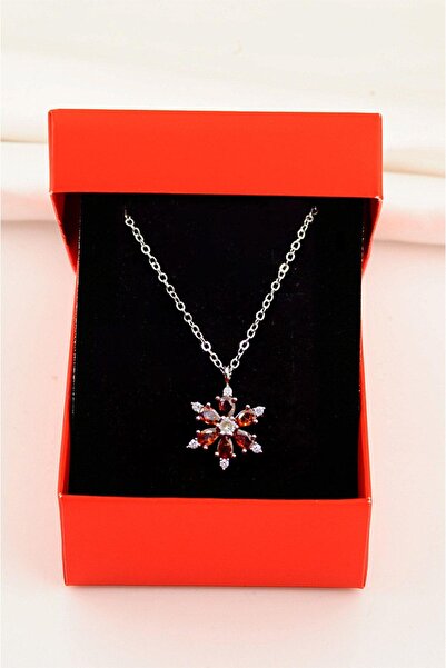 EUROMODA Kutulu Aster Çiçeği Tasarımlı Zirkon Taşlı Kolye