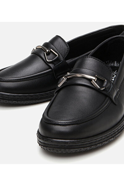 Hotiç Жіночі шкіряні чорні лофери на щодень з пряжкою