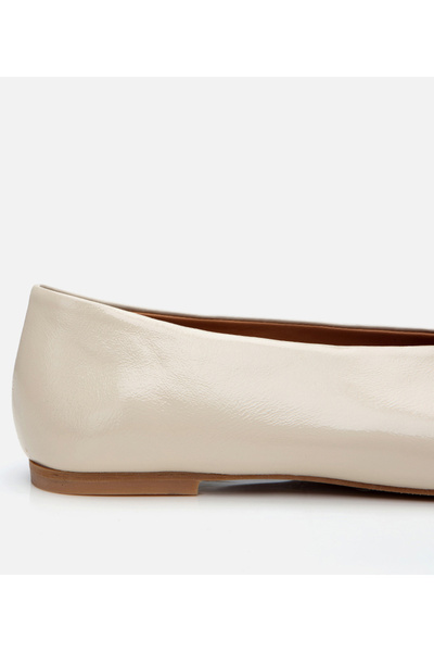 Hotiç Kadın Rugan Deri Ekru Babet