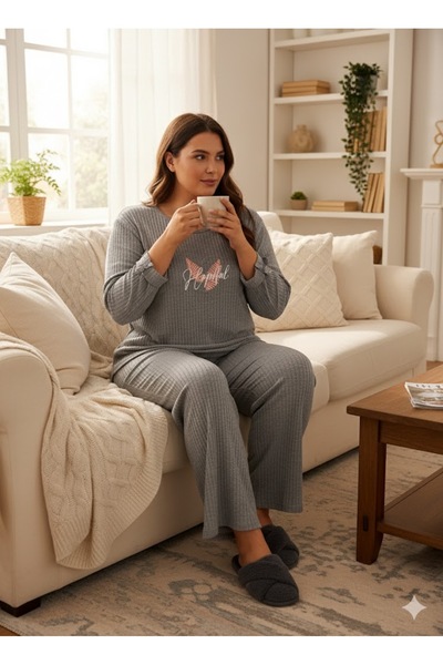 sleeproom Women's Gray Plus Size Pajama Set