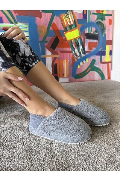 Şıkel Kadın Sessiz Taban Çok Yumuşak ve Hafif Arkası Lastikli Peluş Ev Botu