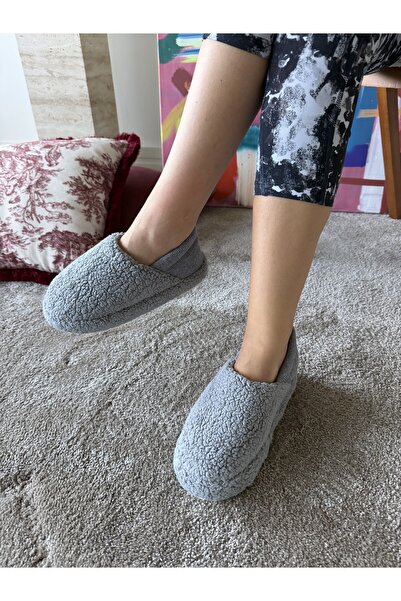 Şıkel Kadın Sessiz Taban Çok Yumuşak ve Hafif Arkası Lastikli Peluş Ev Botu