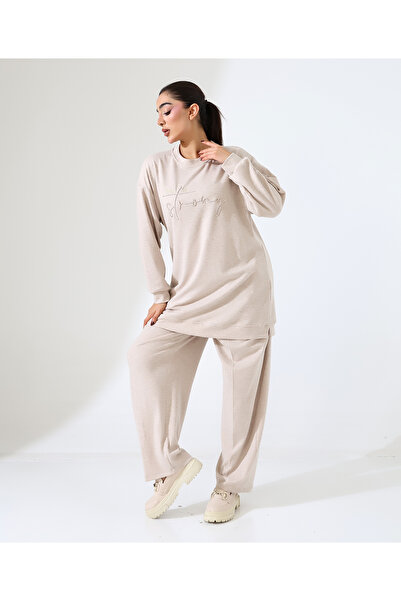 Fi'l Arz Fashion Strong Woman Embroidered Wool Suit