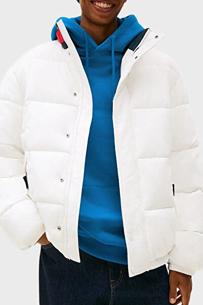 Tommy Jeans Kapitoneli Relaxed Fit Su İtici Dik Yaka Şişme Mont Erkek MONT DM...