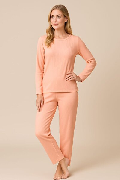 enmodaiçgiyim Set de pijamale pentru femei cu dungi Yavruağzı – mânecă lungă, potrivire confortabilă, țesătură moale, elastică