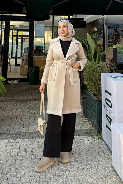 Tesettür Diyarı Ribana Faux Leather Coat with Fur Inside - Cream