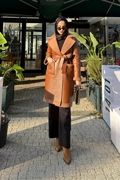 Tesettür Diyarı Palton din piele artificială cu blană pe interior - Maro