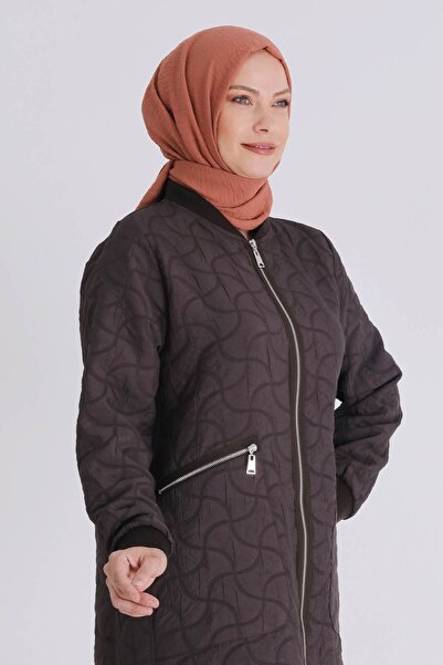 behrem Μεγάλο μέγεθος Τεσσέττιρ με καπιτονέ φεράζε με φερμουάρ και ελαστικό στο τελείωμα του μανίκι 2821