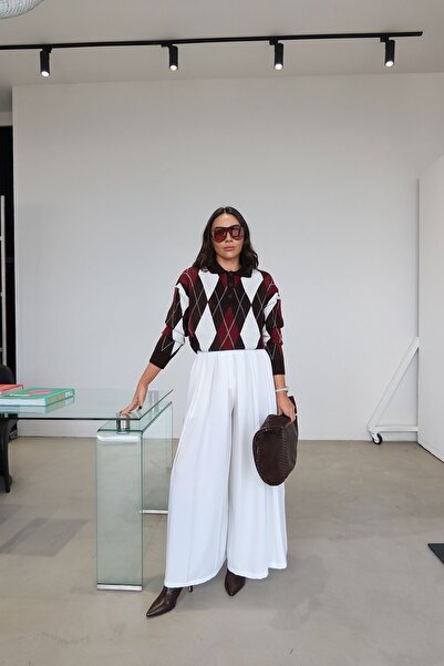 Özge Özgenç Pantaloni largi plisați