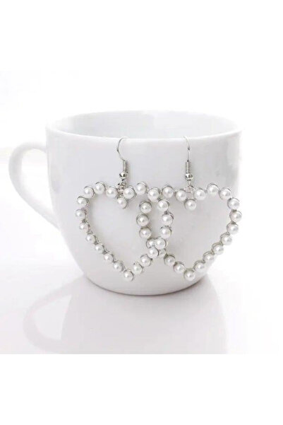 GlaMLo Accessories Silver heart earrings with pearls